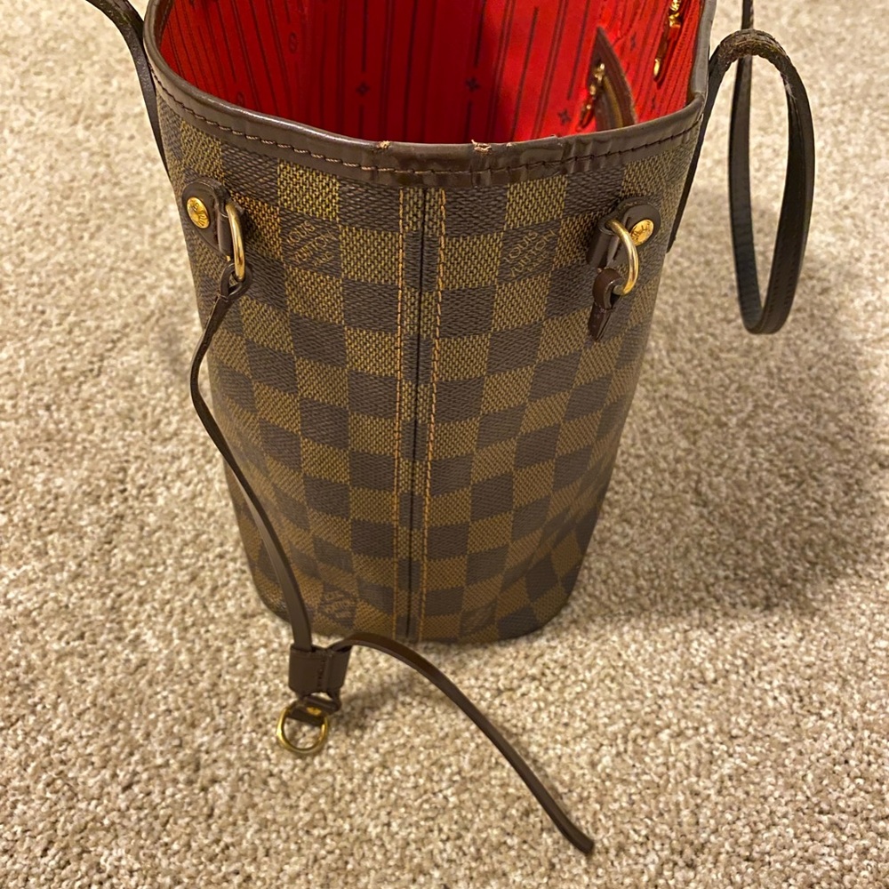 *Price is FIRM❤️* Louis Vuitton Neverfull PM Damier Ebene
